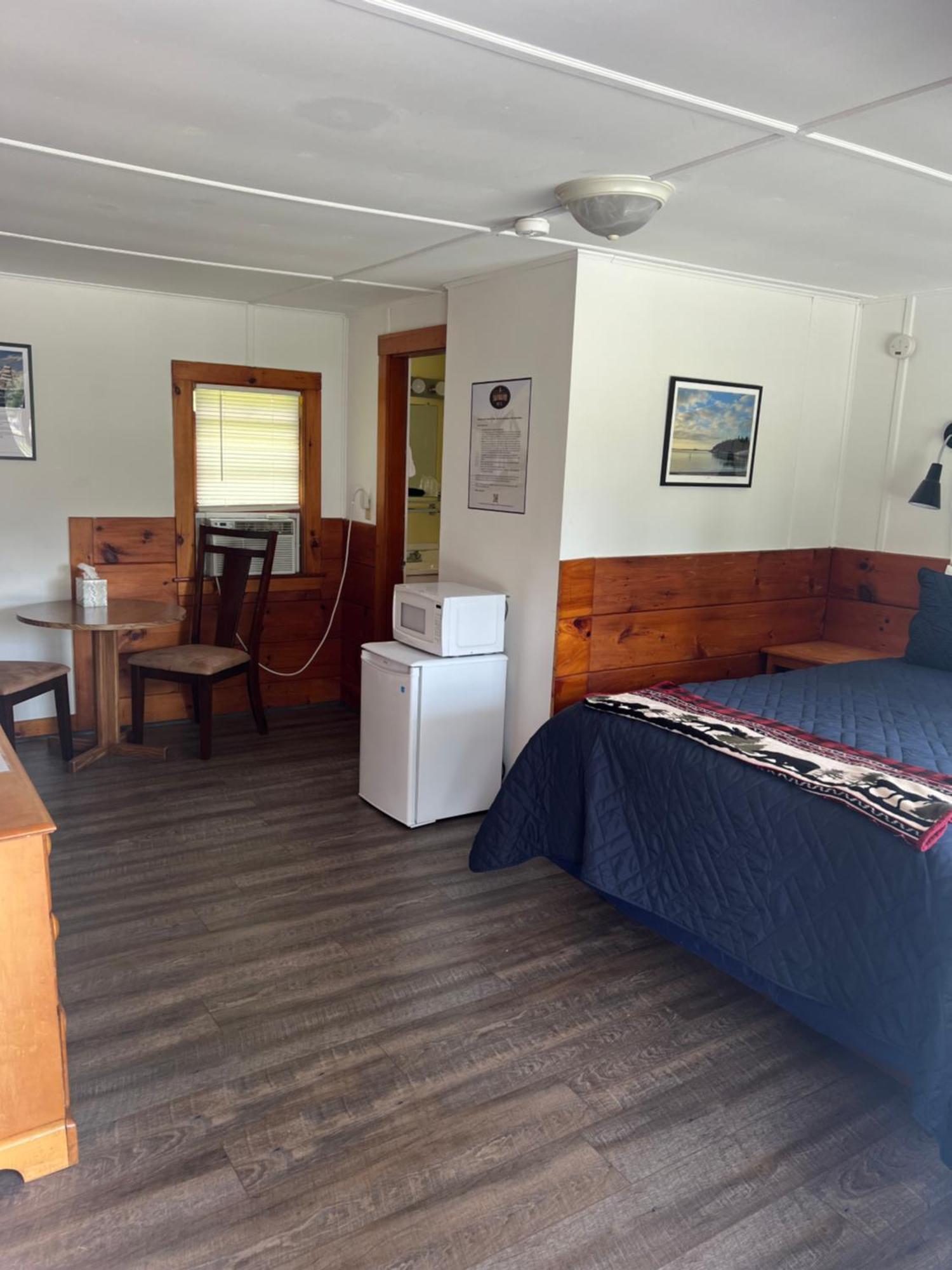 Yardarm Motel Searsport Eksteriør billede