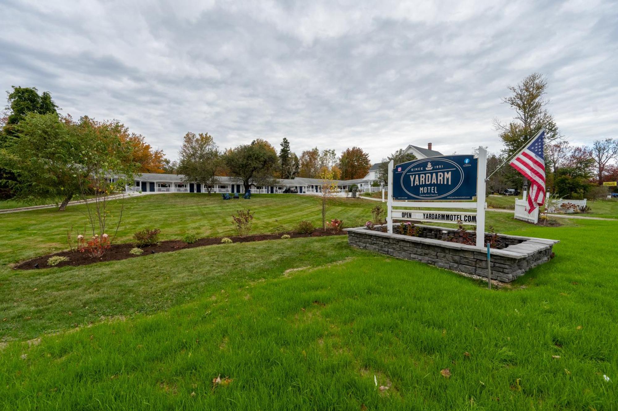 Yardarm Motel Searsport Eksteriør billede