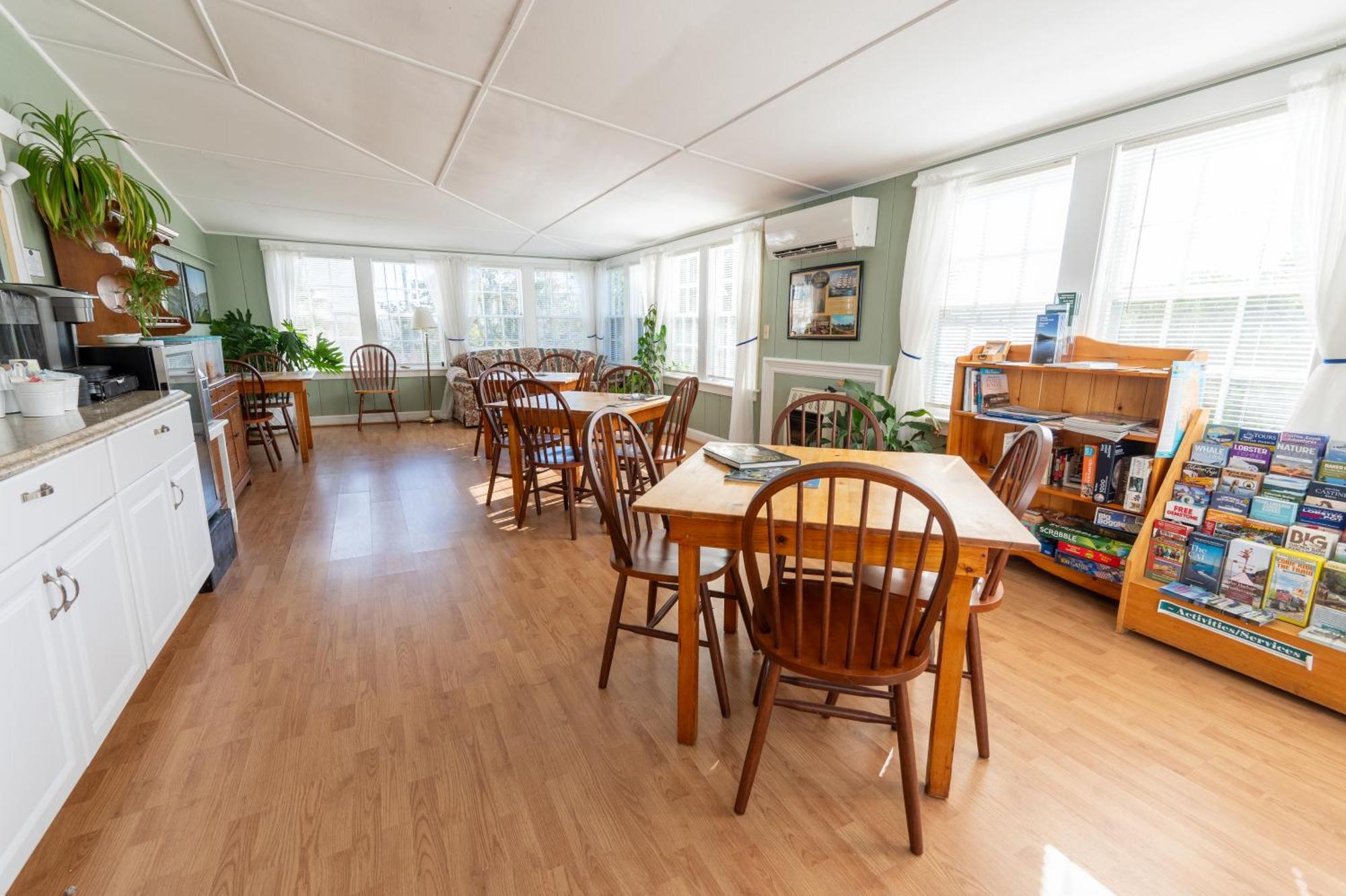 Yardarm Motel Searsport Eksteriør billede