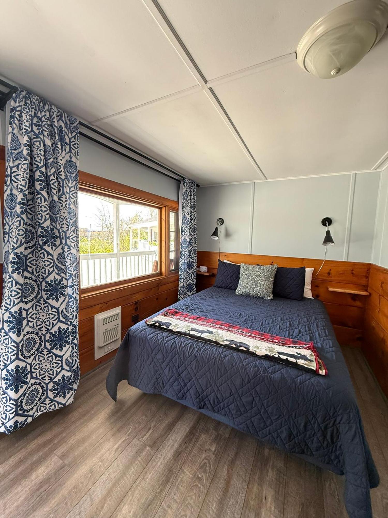 Yardarm Motel Searsport Eksteriør billede