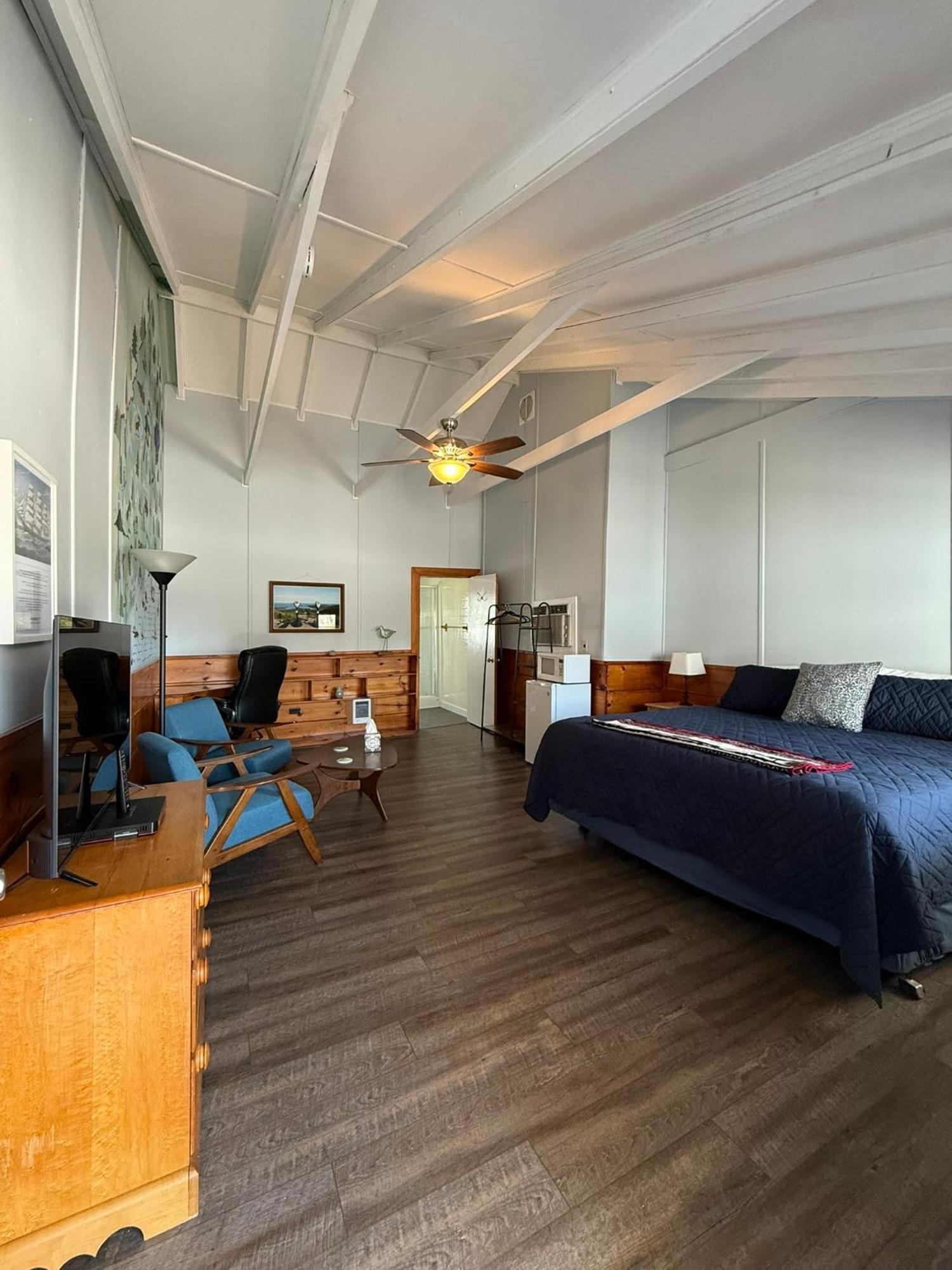 Yardarm Motel Searsport Eksteriør billede