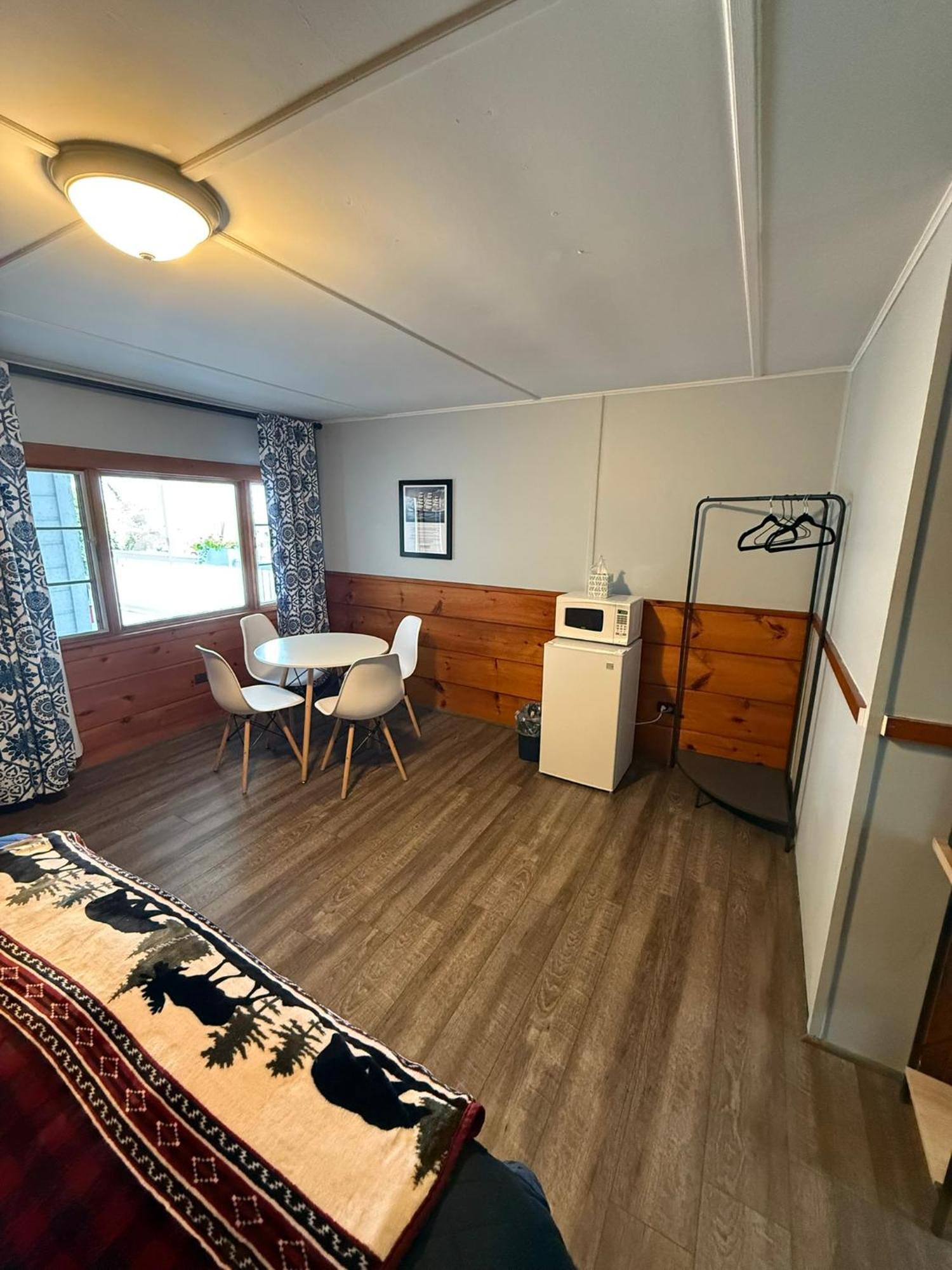 Yardarm Motel Searsport Eksteriør billede
